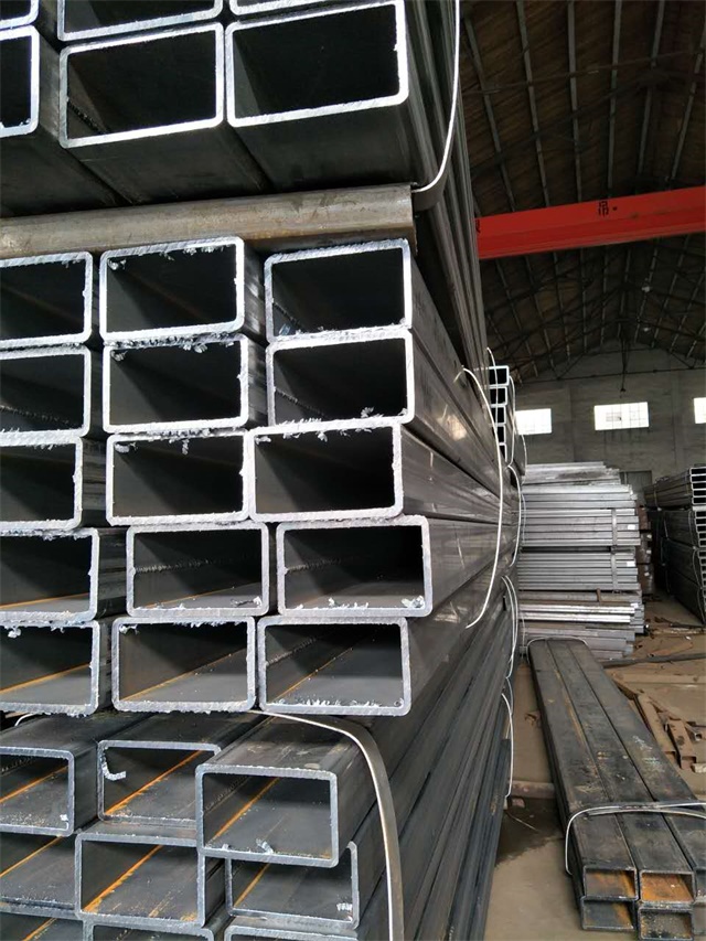 龙山无缝镀锌方管